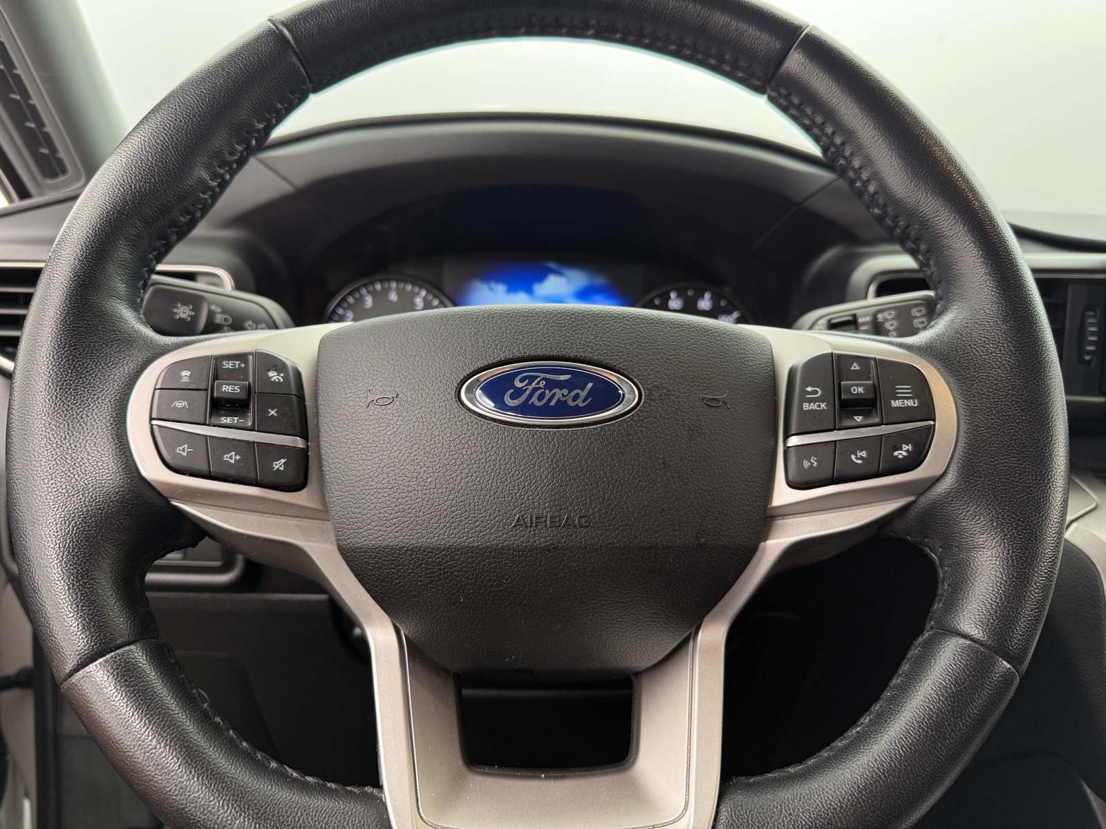 Thumbnail: 2020 Ford Explorer - 4