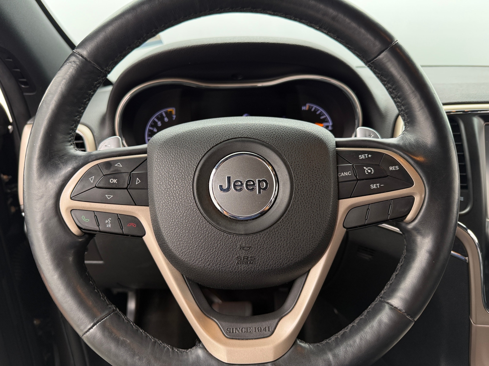 Thumbnail: 2015 Jeep Grand Cherokee - 4