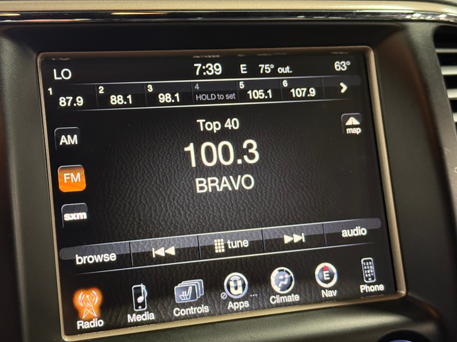 Thumbnail: 2015 Jeep Grand Cherokee - 3