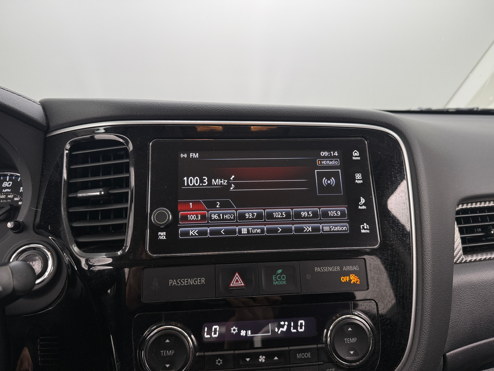 Thumbnail: 2018 Mitsubishi Outlander - 4