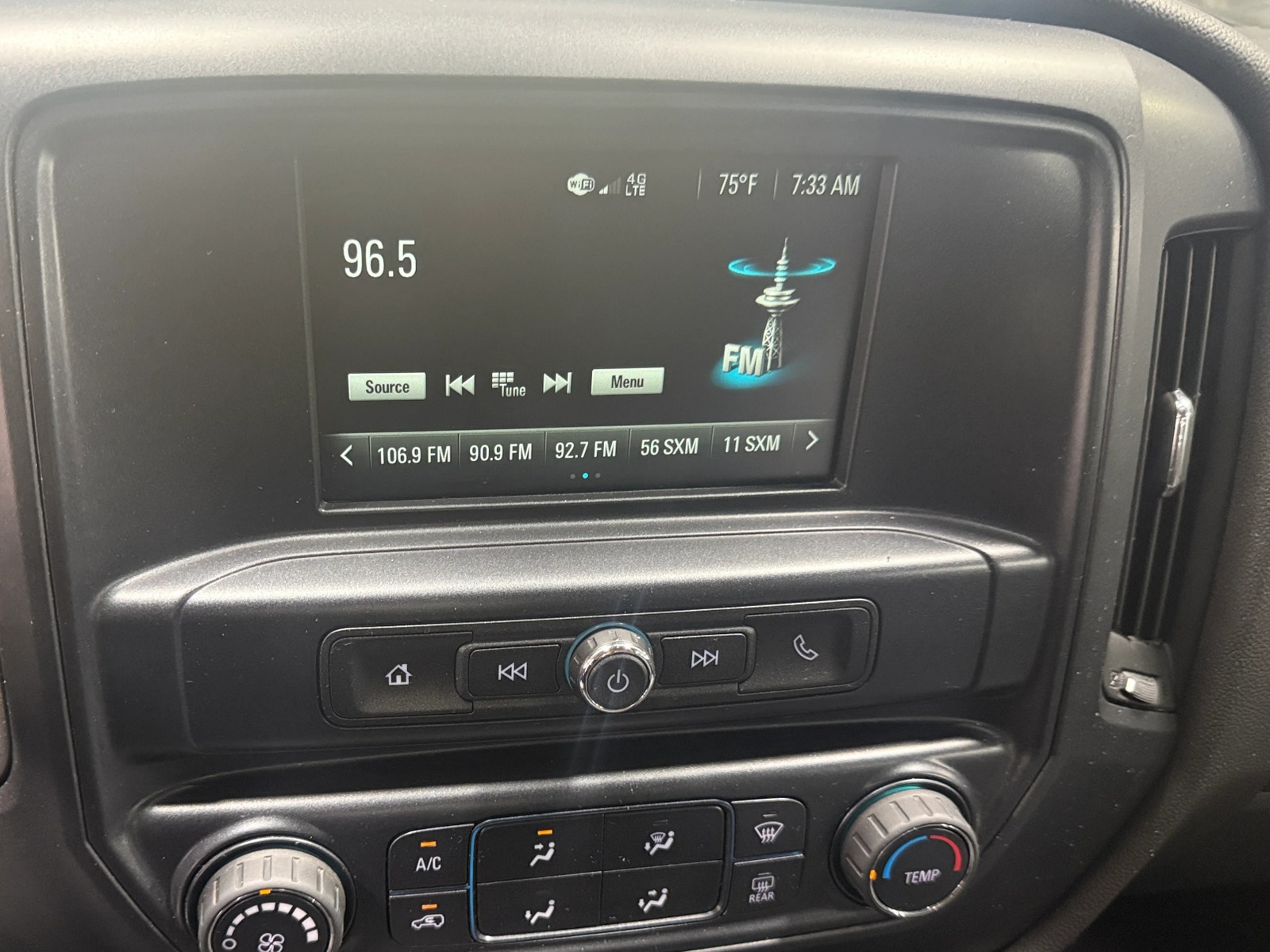 Thumbnail: 2019 Chevrolet Silverado 1500 - 4
