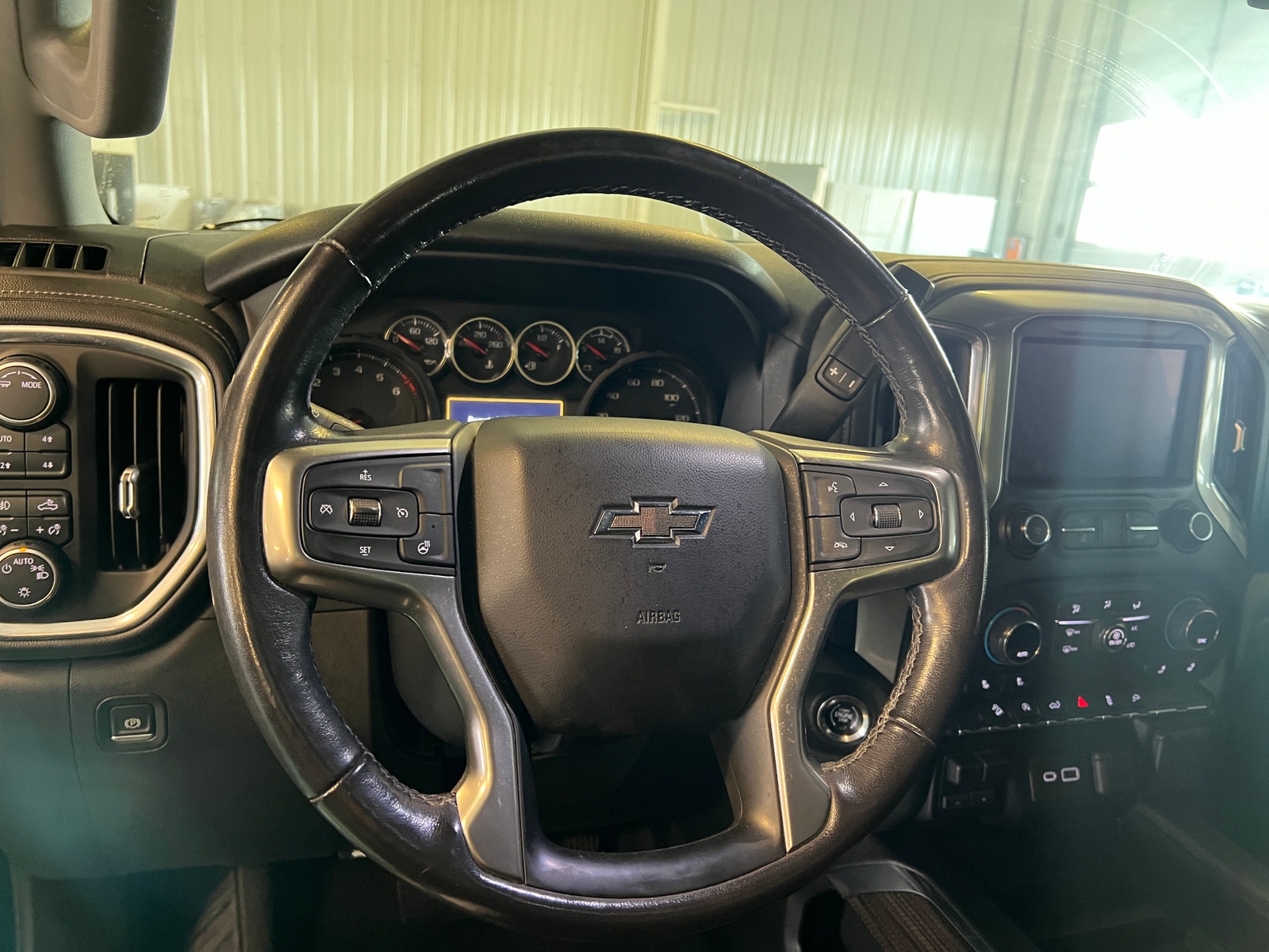 Thumbnail: 2020 Chevrolet Silverado 1500 - 5