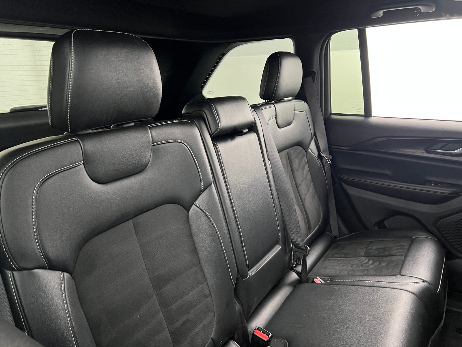 Thumbnail: 2024 Jeep Grand Cherokee - 5