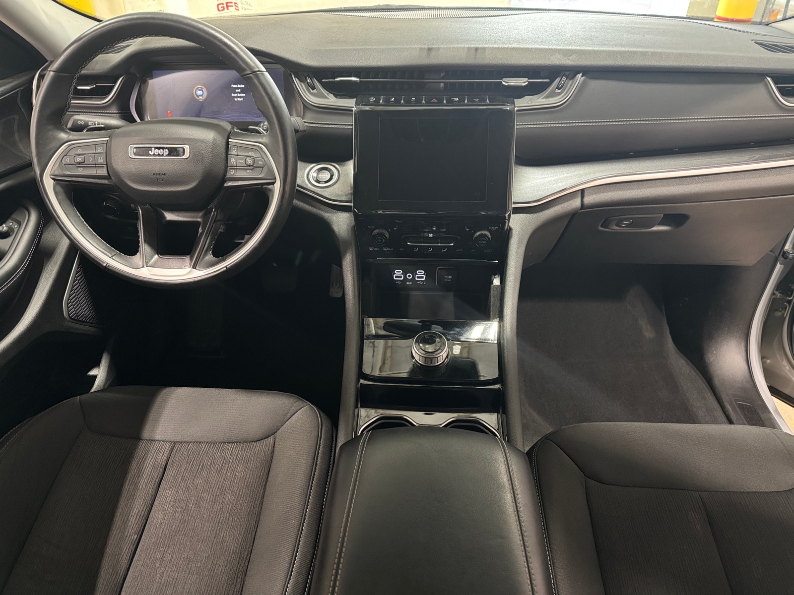 Thumbnail: 2022 Jeep Grand Cherokee L - 3