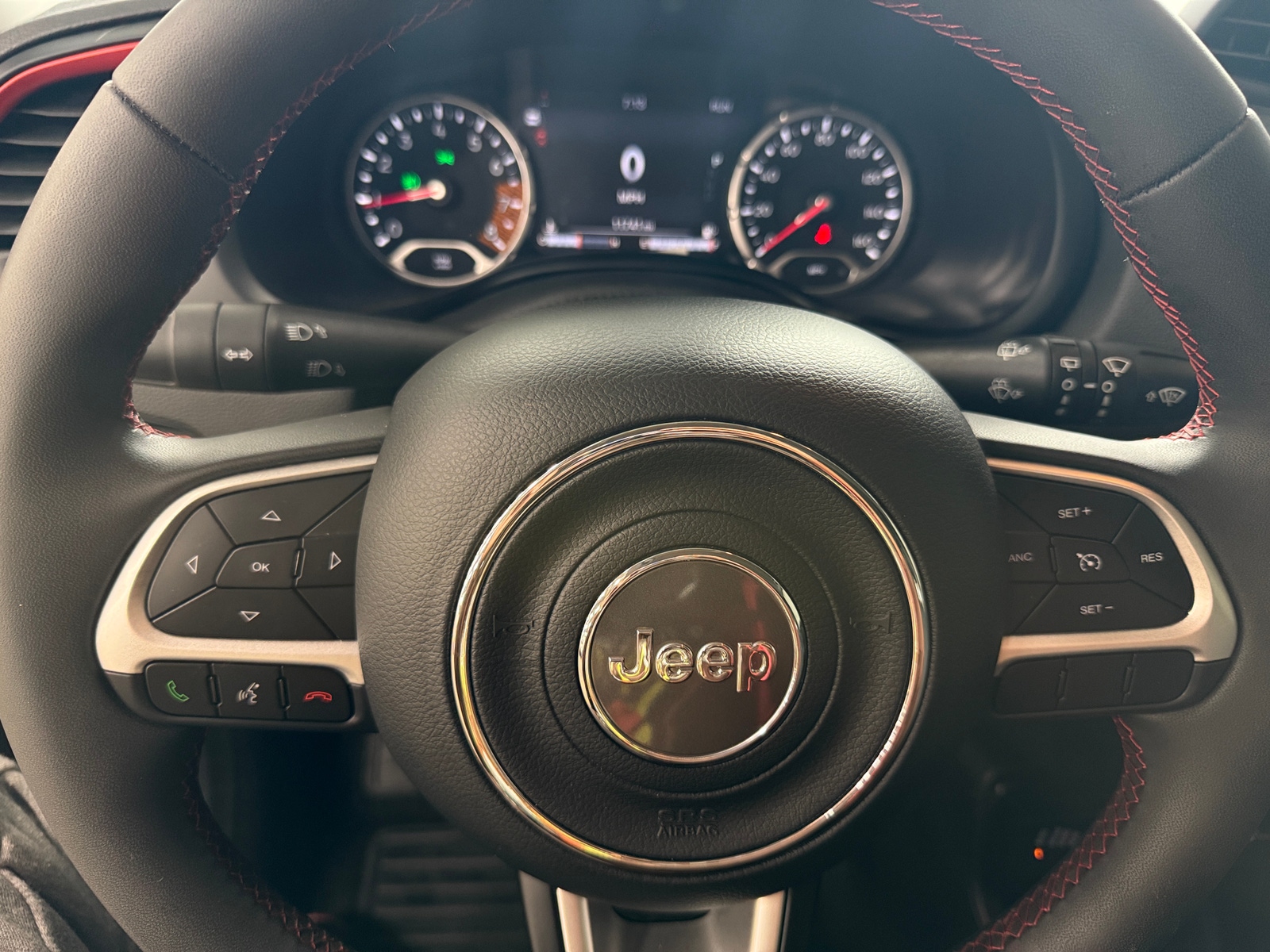 Thumbnail: 2023 Jeep Renegade - 5