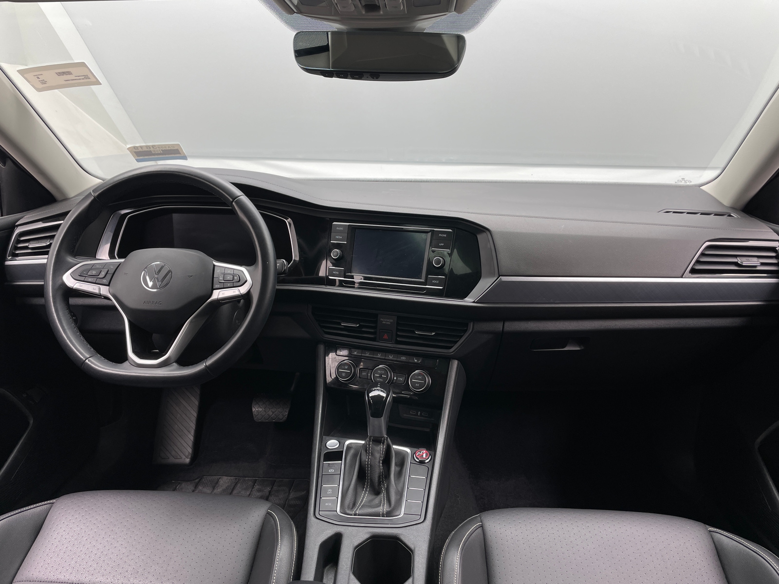 Thumbnail: 2022 Volkswagen Jetta - 2