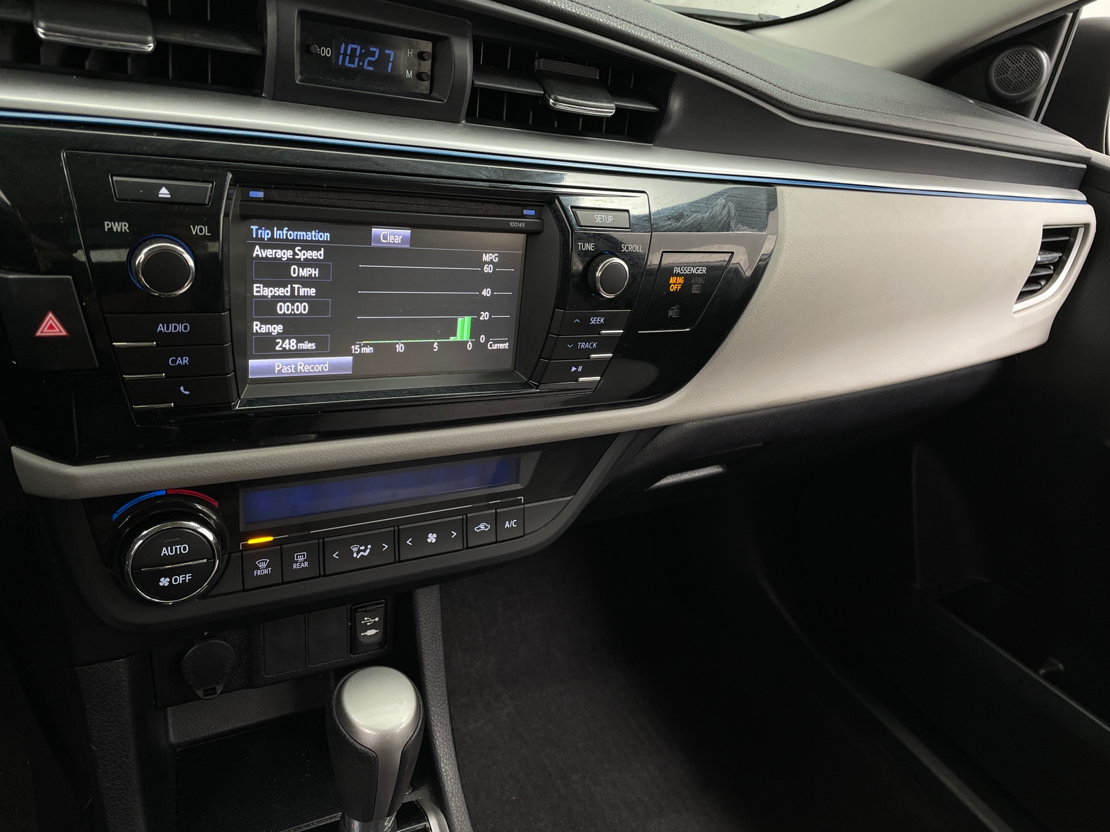 Thumbnail: 2015 Toyota Corolla - 4