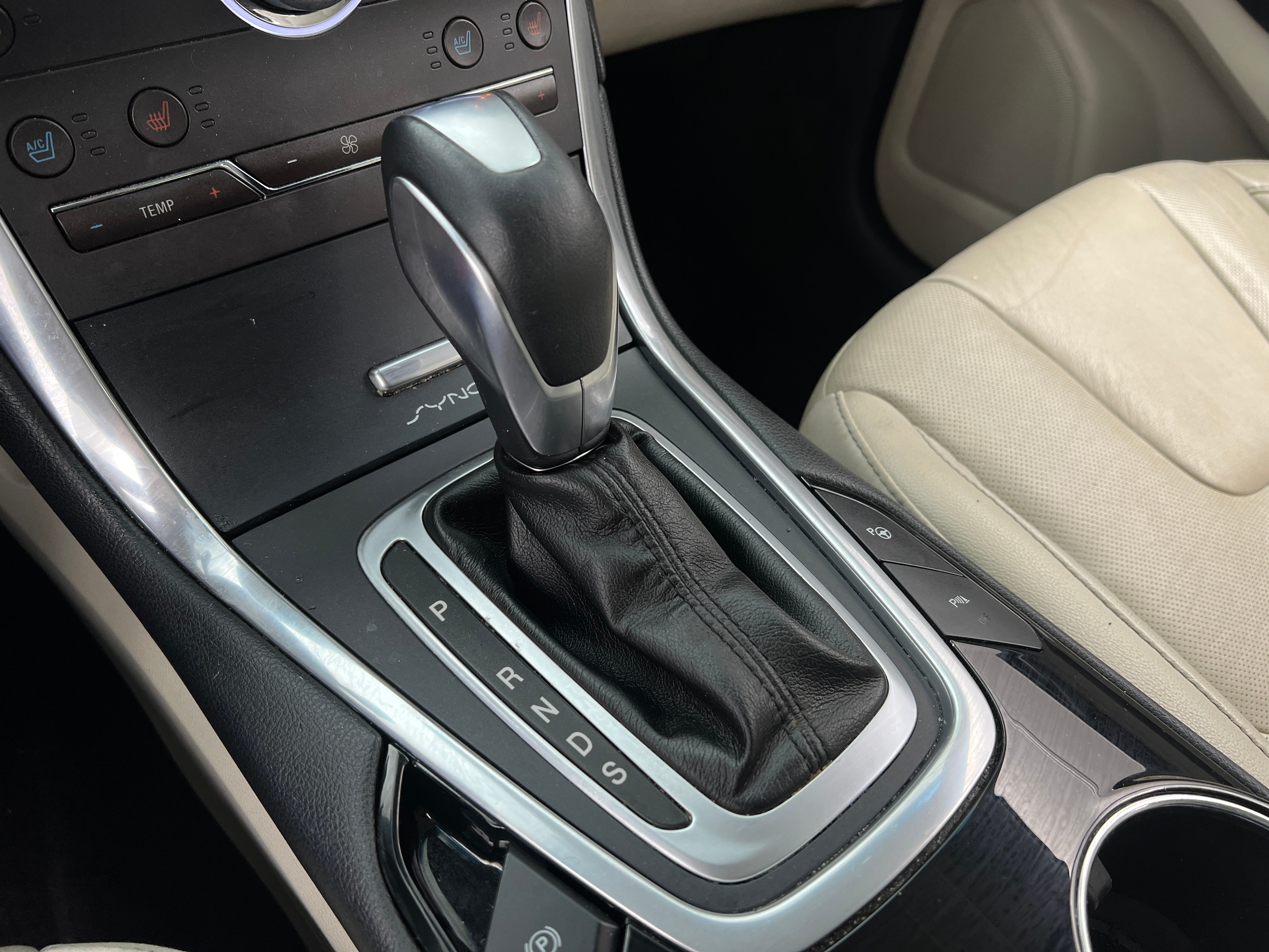 2015 Ford Edge