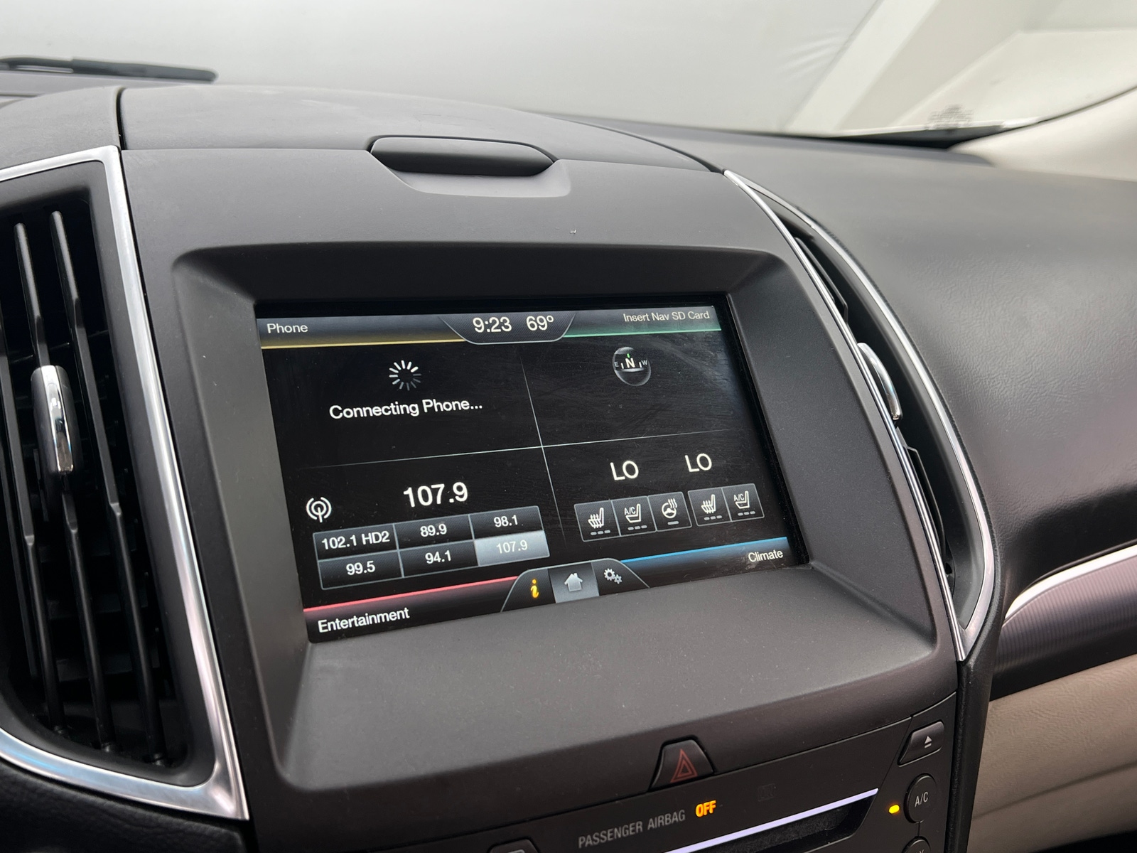Thumbnail: 2015 Ford Edge - 3