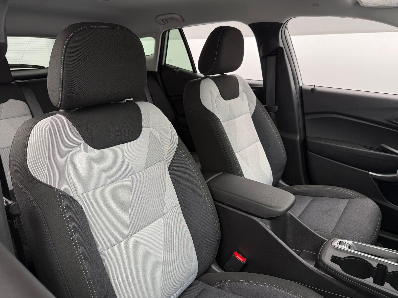 Thumbnail: 2025 Chevrolet Trax - 2