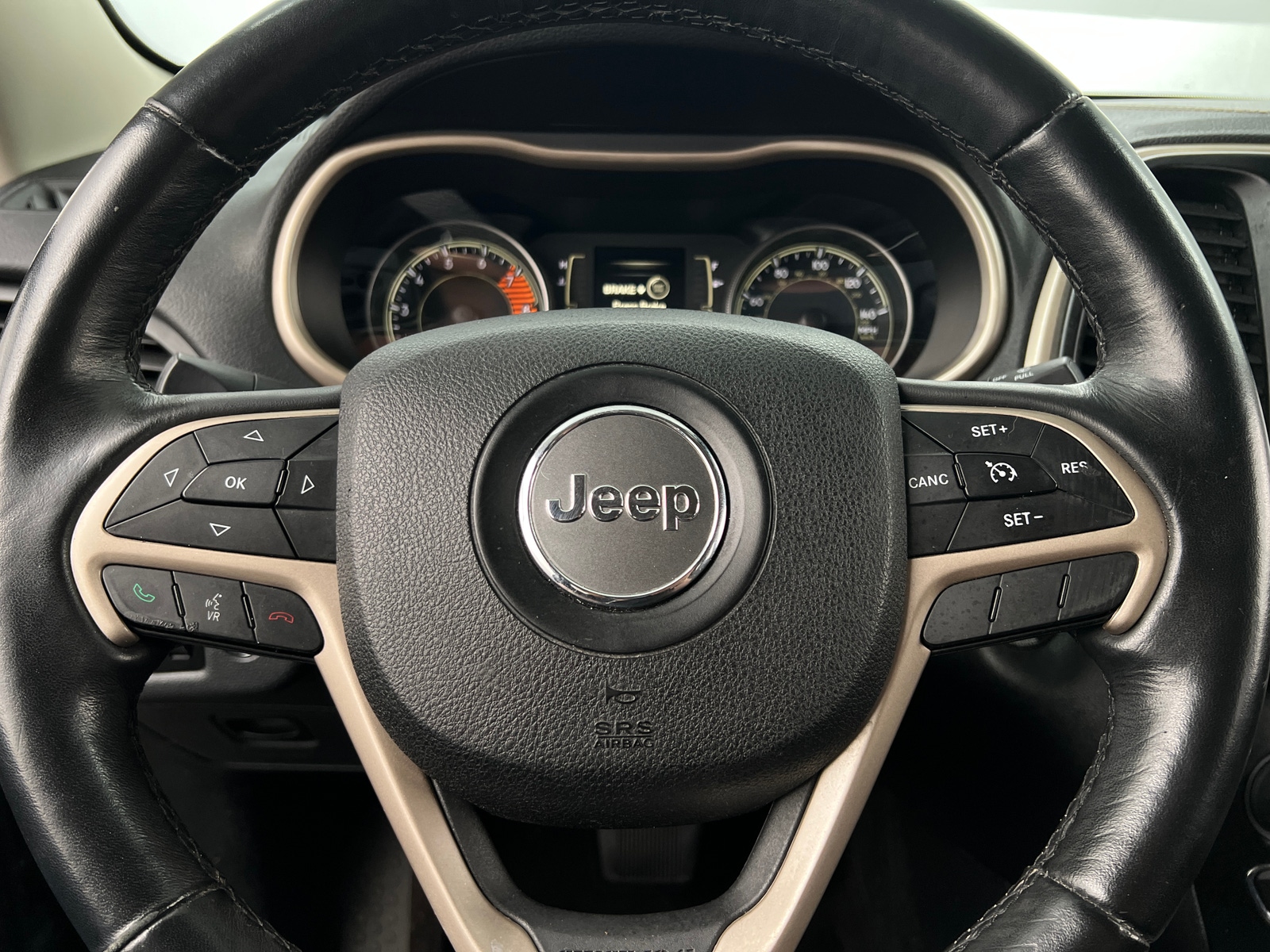 Thumbnail: 2016 Jeep Cherokee - 5