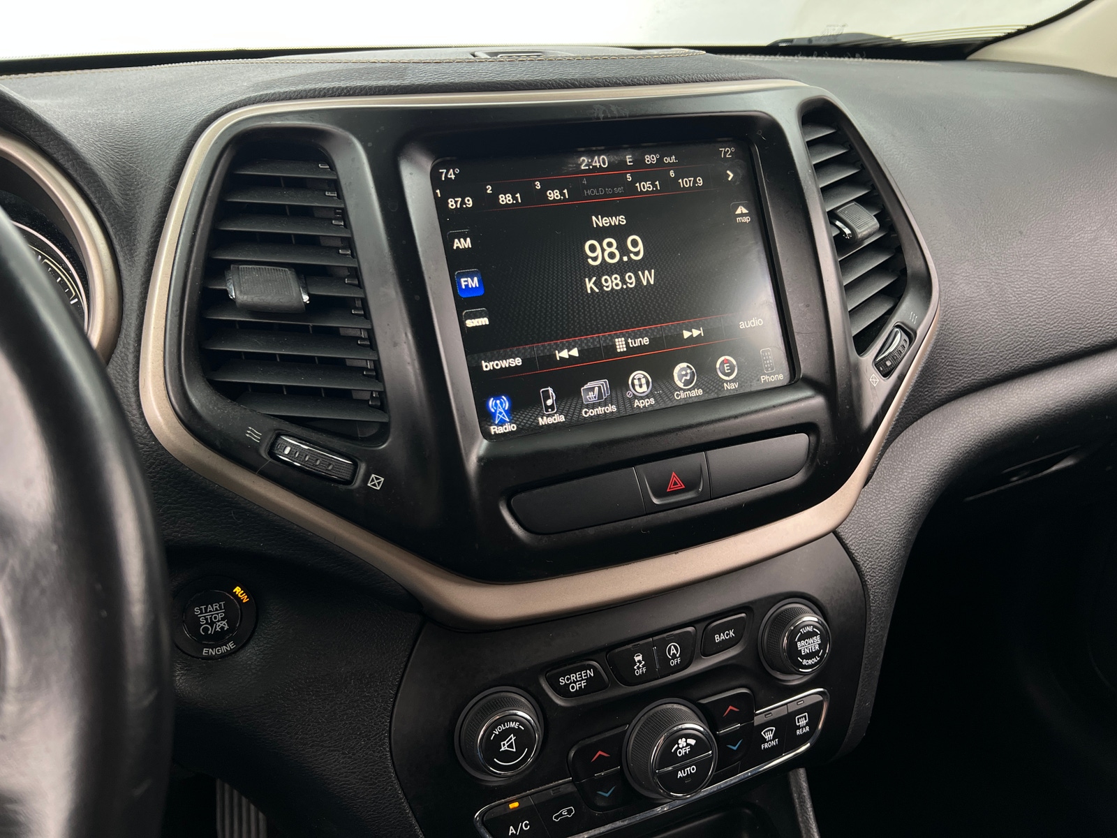 Thumbnail: 2016 Jeep Cherokee - 4