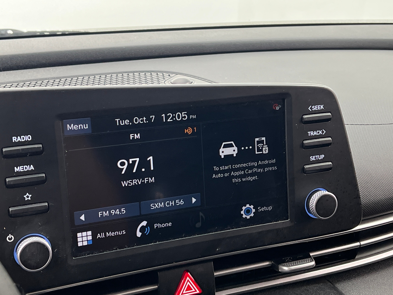 Thumbnail: 2023 Hyundai Elantra - 4