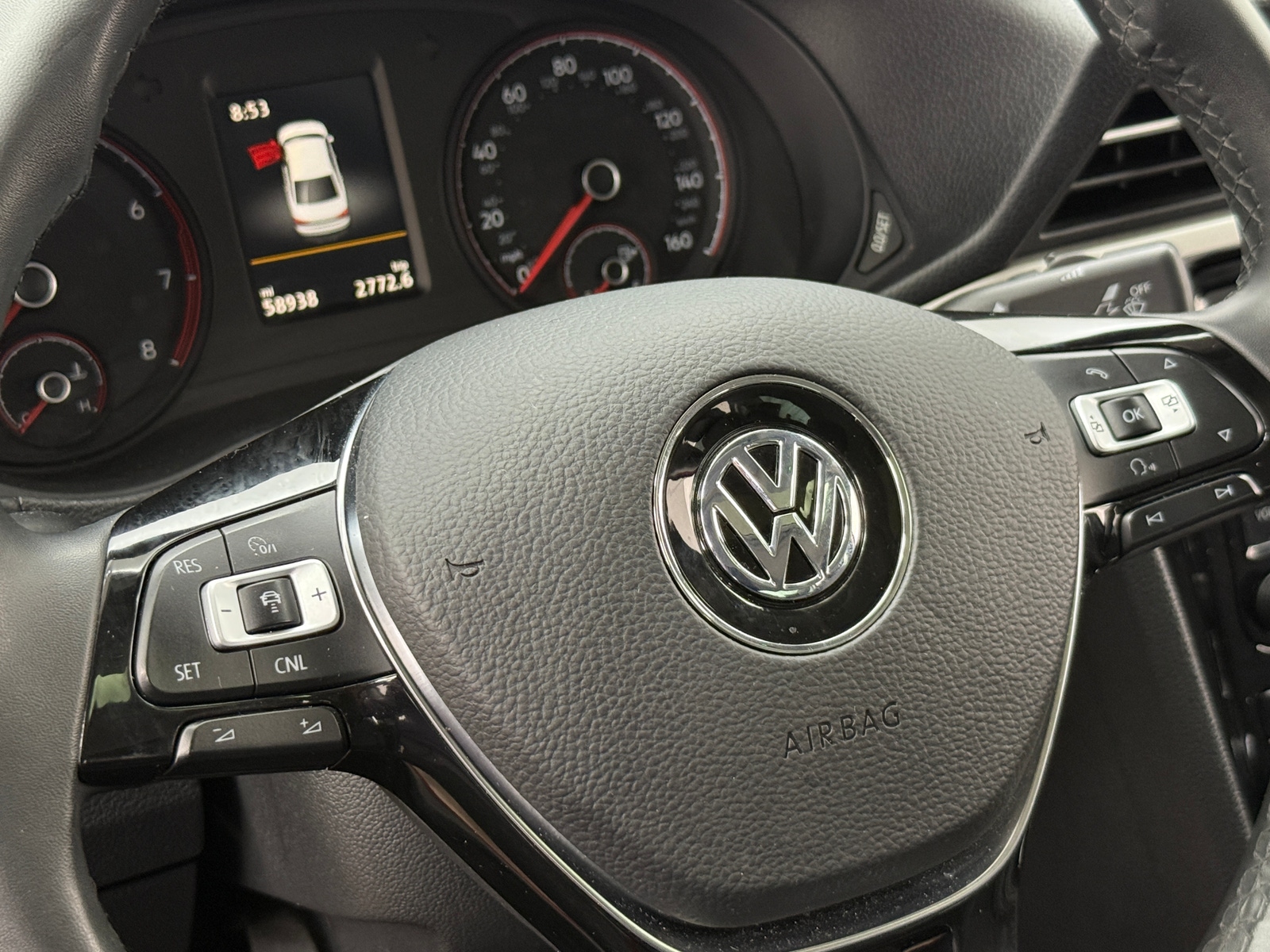 Thumbnail: 2022 Volkswagen Passat - 4