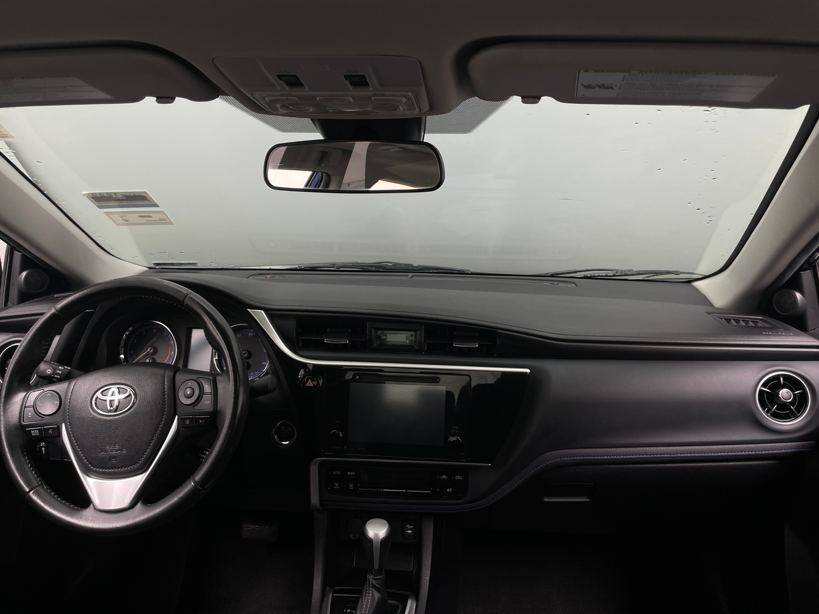 Thumbnail: 2018 Toyota Corolla - 3