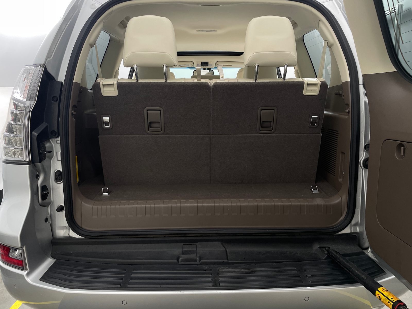 Thumbnail: 2016 Lexus GX - 6