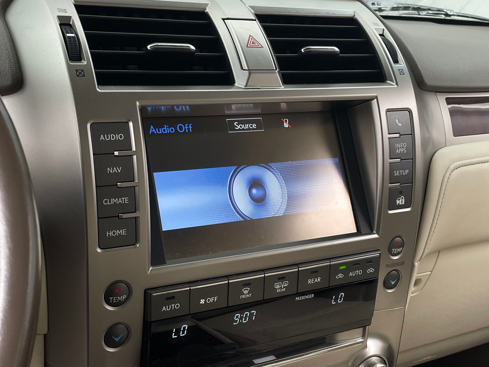 Thumbnail: 2016 Lexus GX - 3