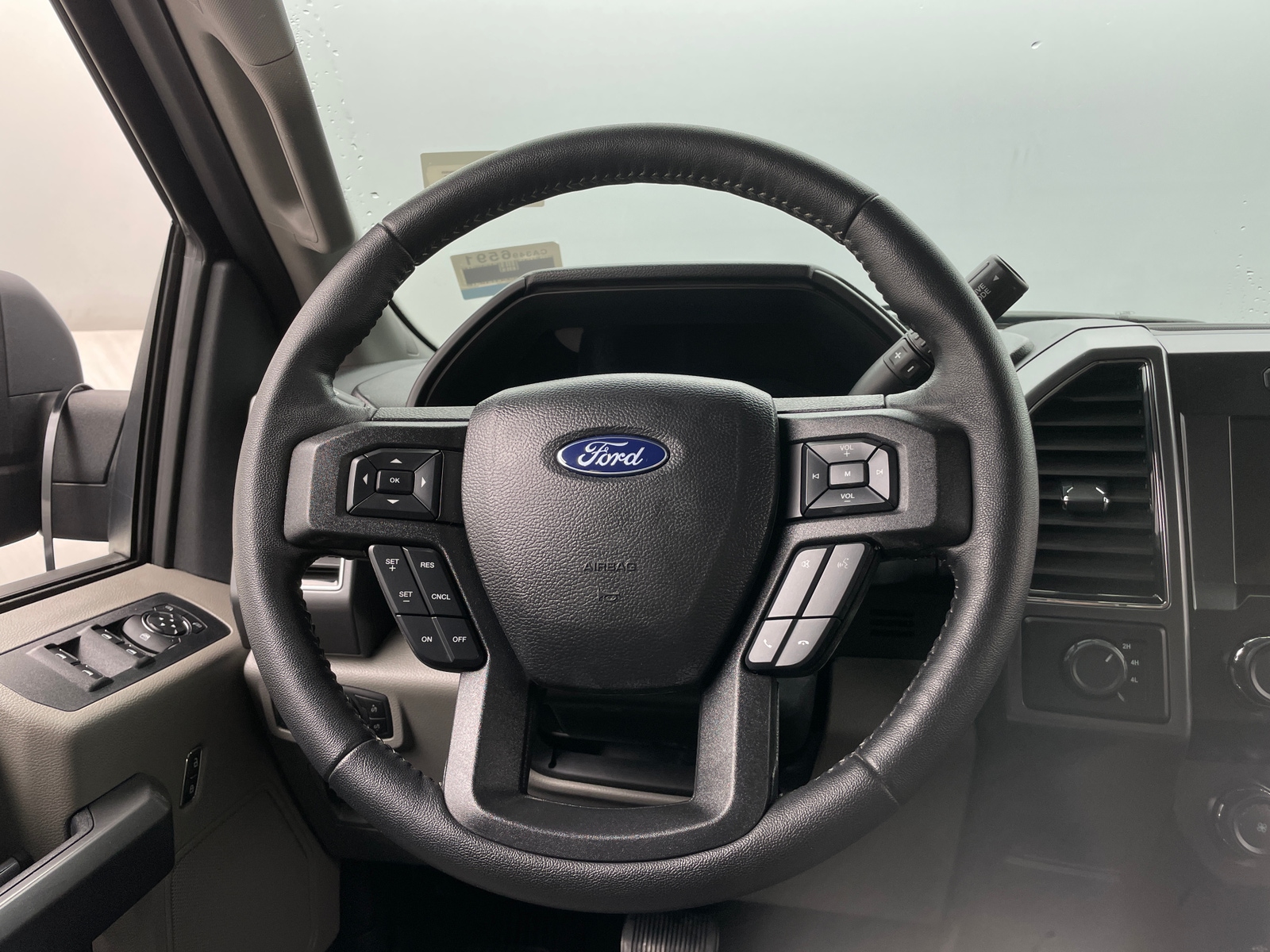 Thumbnail: 2020 Ford Econoline - 5