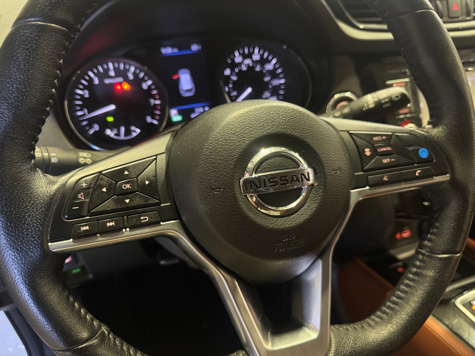 Thumbnail: 2019 Nissan Rogue - 4