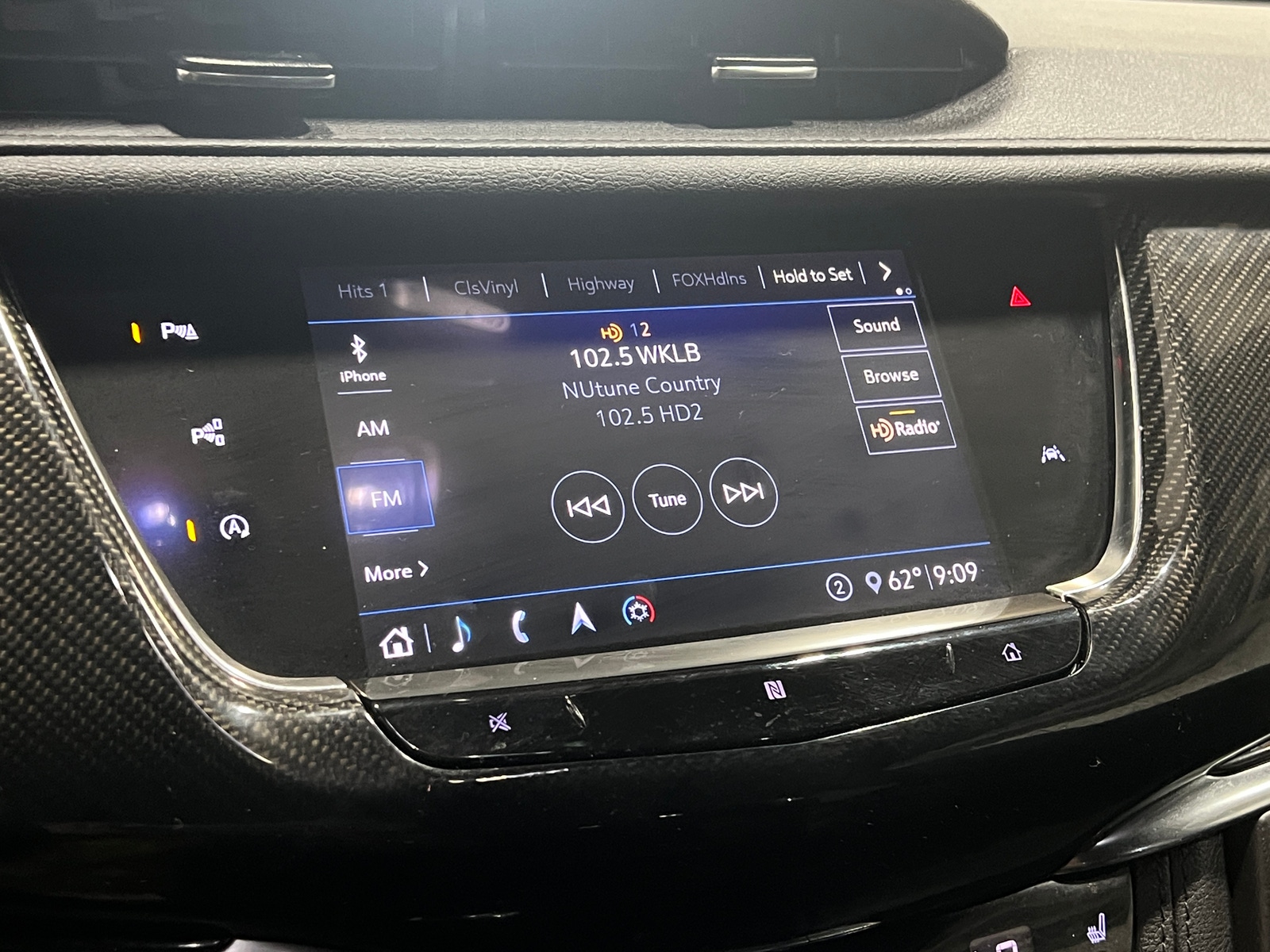 Thumbnail: 2020 Cadillac XT6 - 3