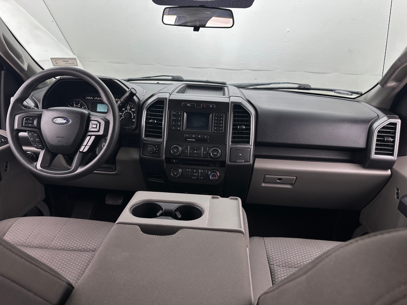 Thumbnail: 2018 Ford Econoline - 3