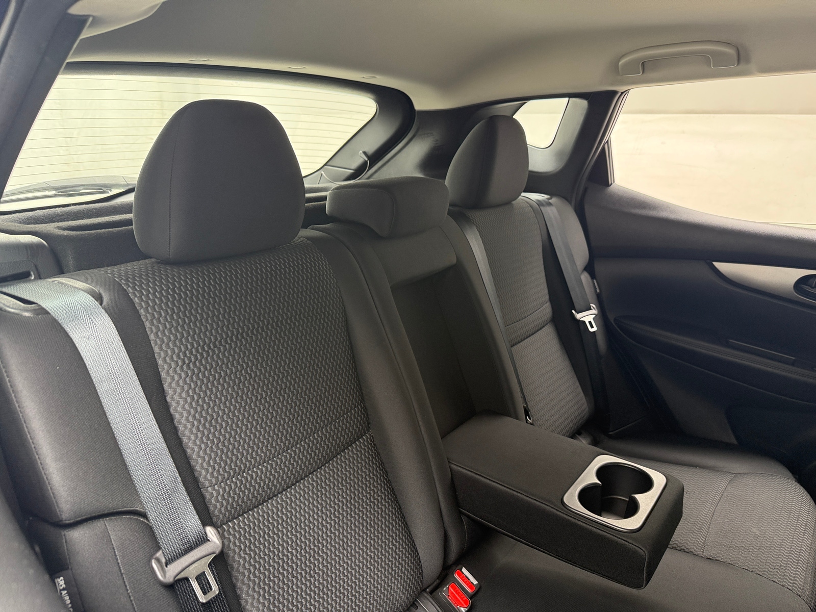Thumbnail: 2020 Nissan Rogue Sport - 6