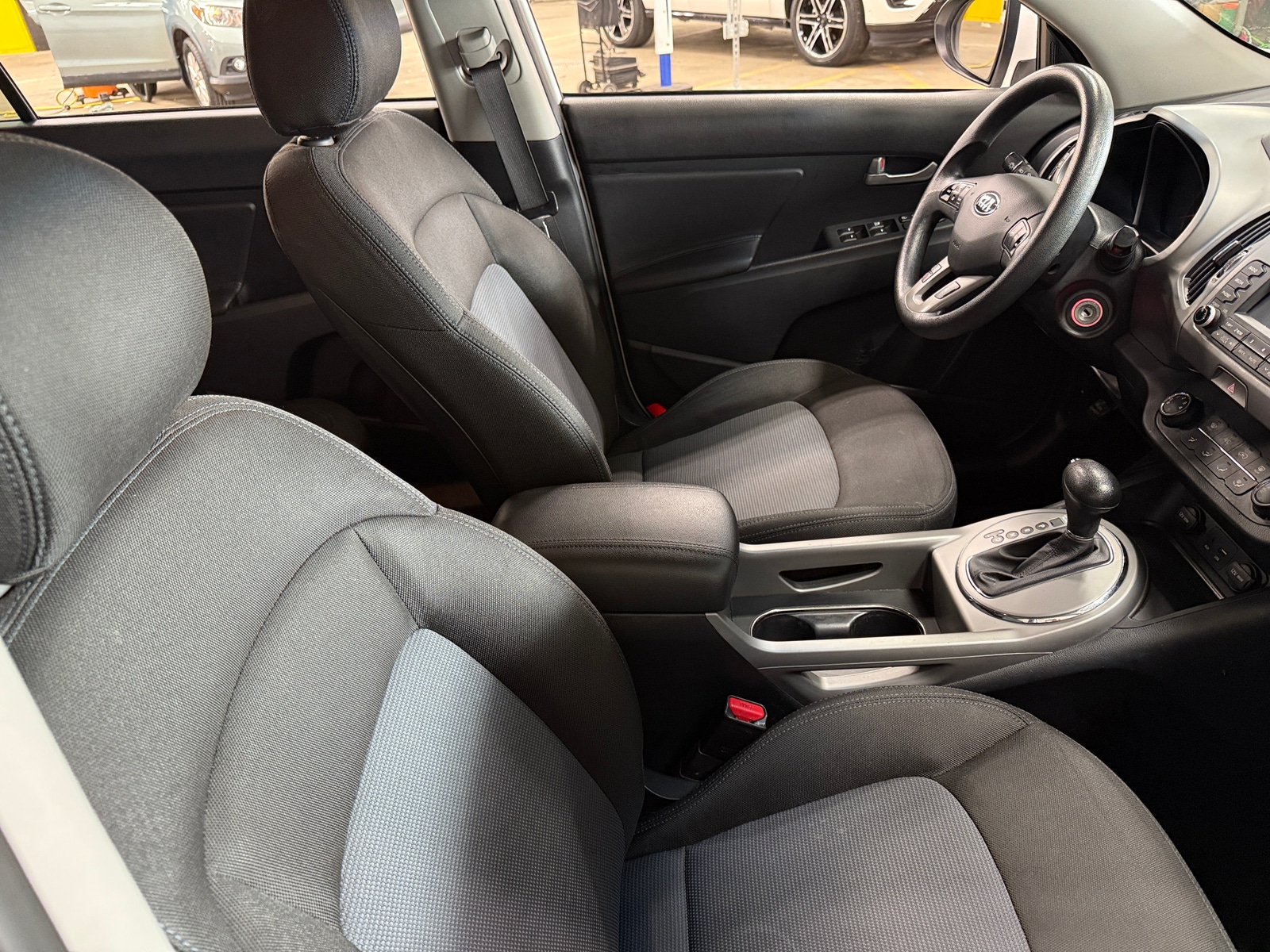 Thumbnail: 2016 Kia Sportage - 2