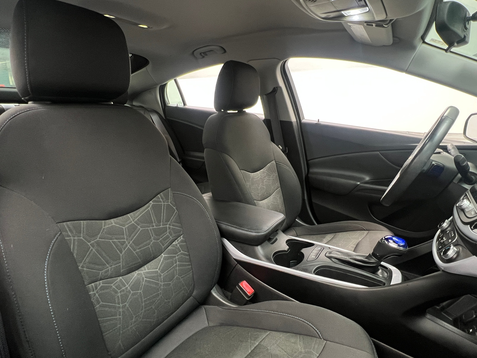 Thumbnail: 2017 Chevrolet Volt - 2