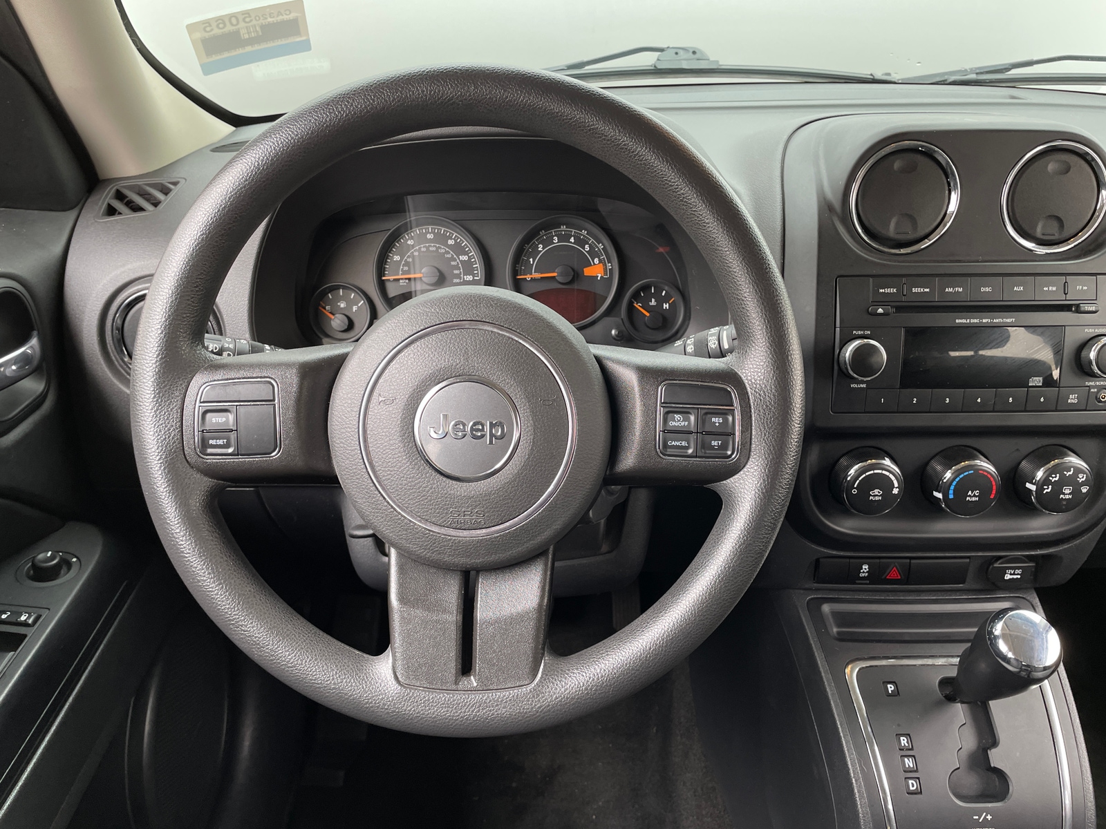 Thumbnail: 2015 Jeep Patriot - 5