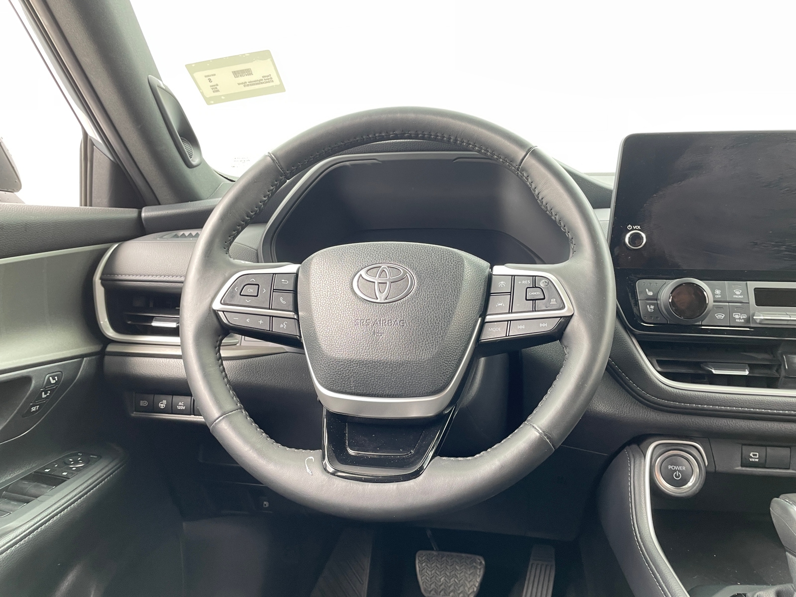 Thumbnail: 2025 Toyota Grand Highlander - 4