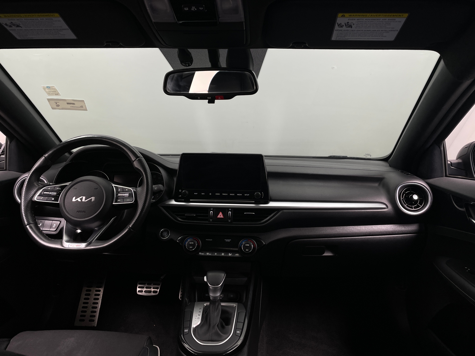 Thumbnail: 2023 Kia Forte - 3
