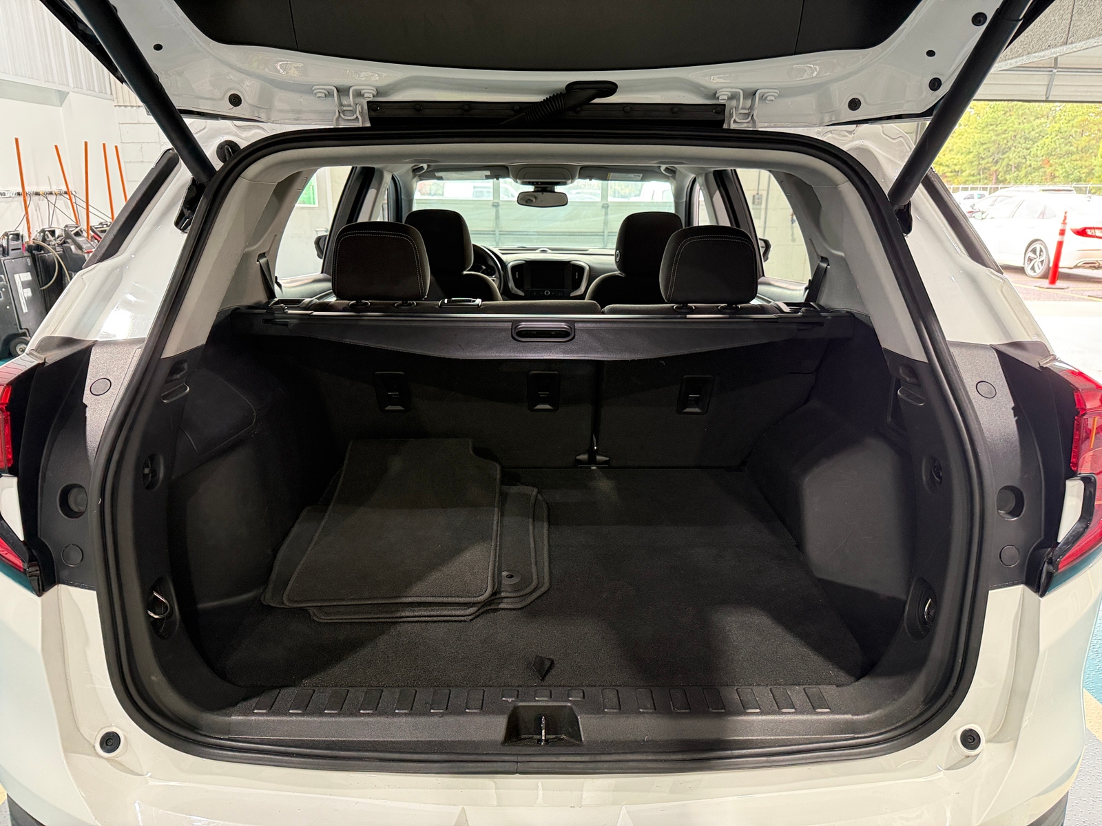 Thumbnail: 2023 GMC Terrain - 7