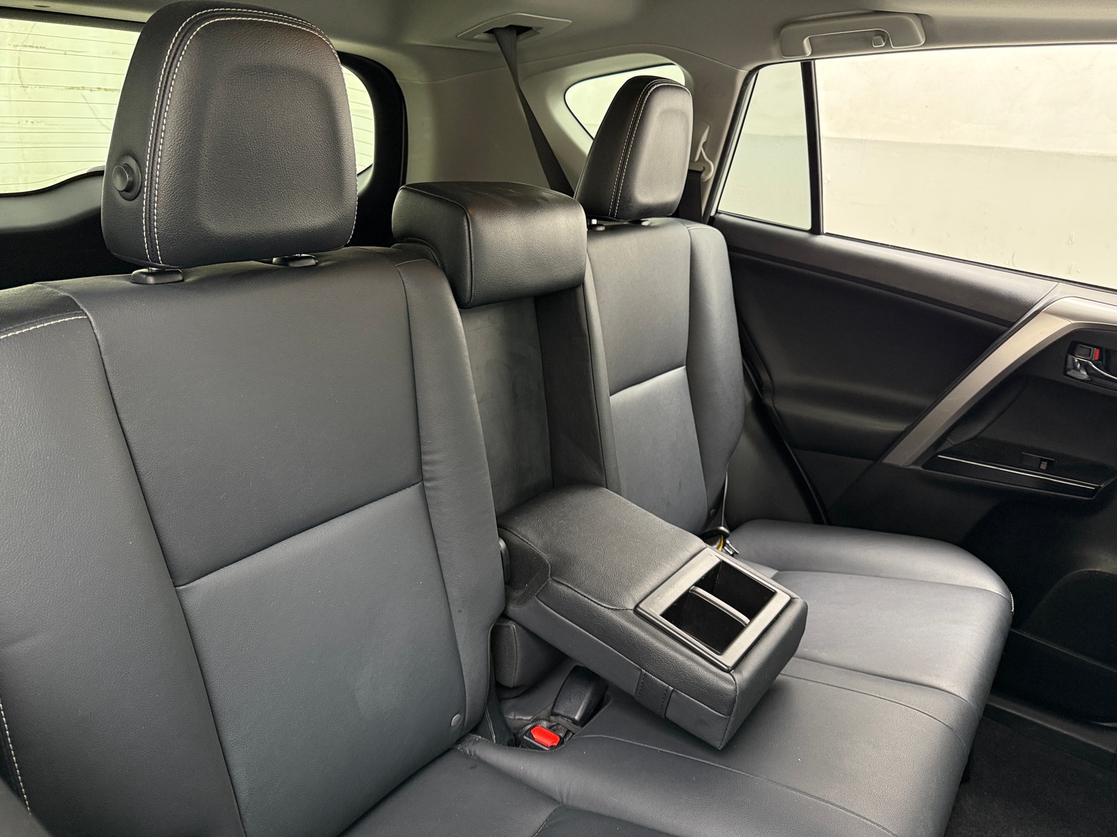 Thumbnail: 2017 Toyota RAV4 - 5
