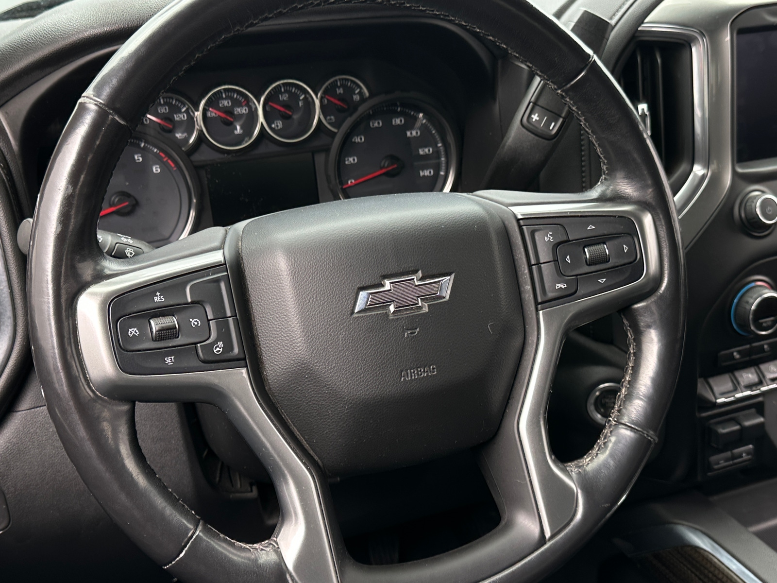 Thumbnail: 2019 Chevrolet Silverado 1500 - 4
