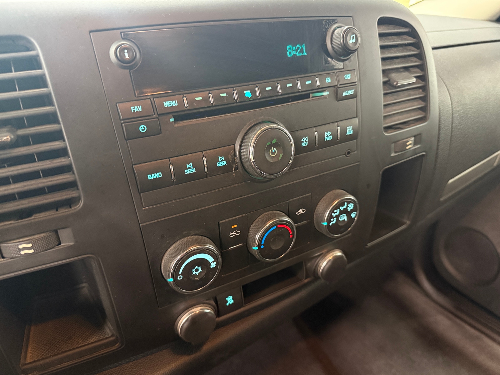 Thumbnail: 2010 Chevrolet Silverado 1500 - 4