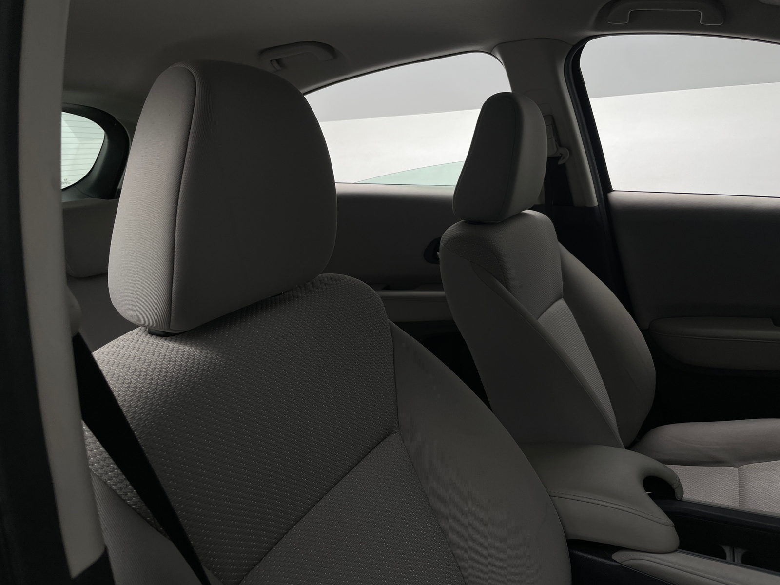 Thumbnail: 2016 Honda HR-V - 2