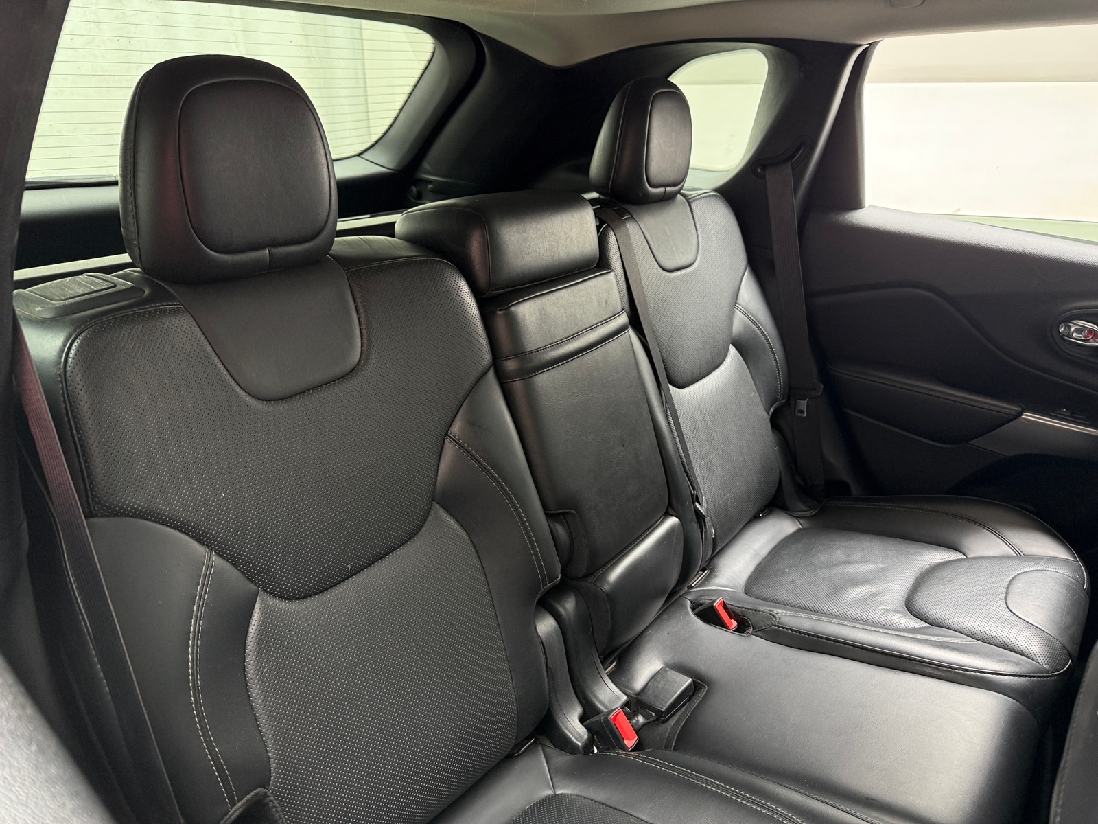 Thumbnail: 2019 Jeep Cherokee - 5