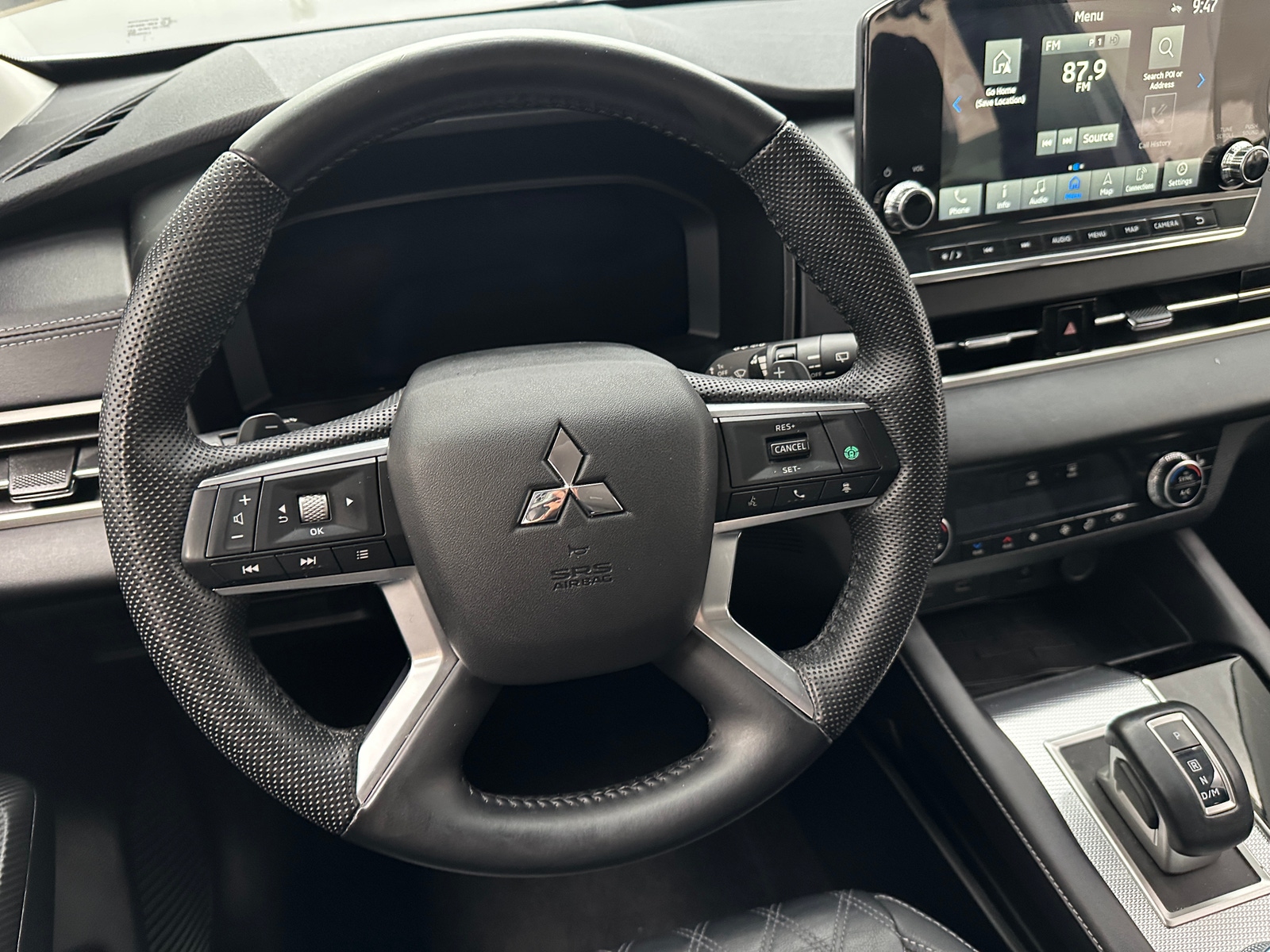 Thumbnail: 2023 Mitsubishi Outlander - 4