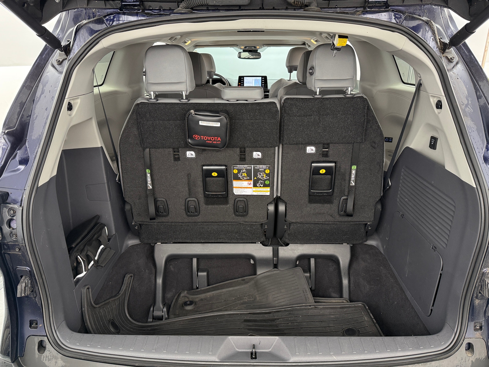 Thumbnail: 2023 Toyota Sienna - 6