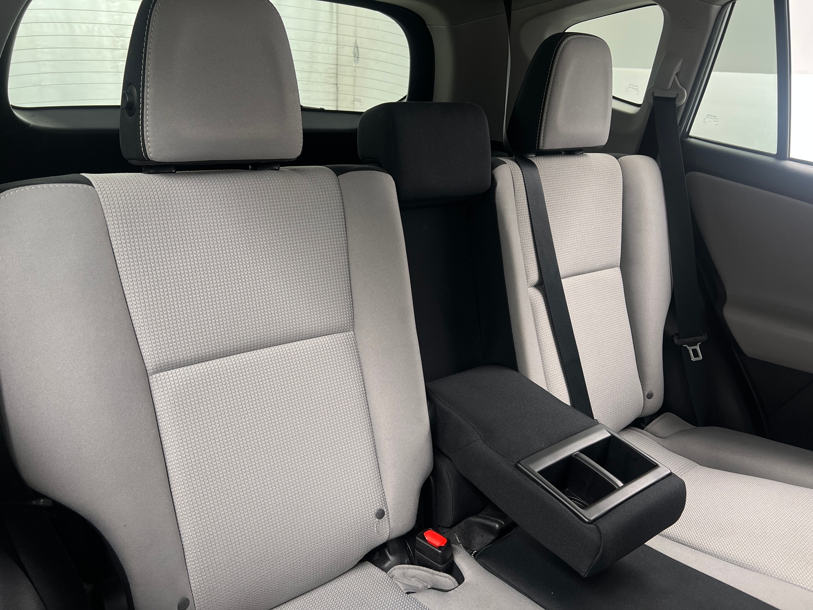 Thumbnail: 2018 Toyota RAV4 - 6