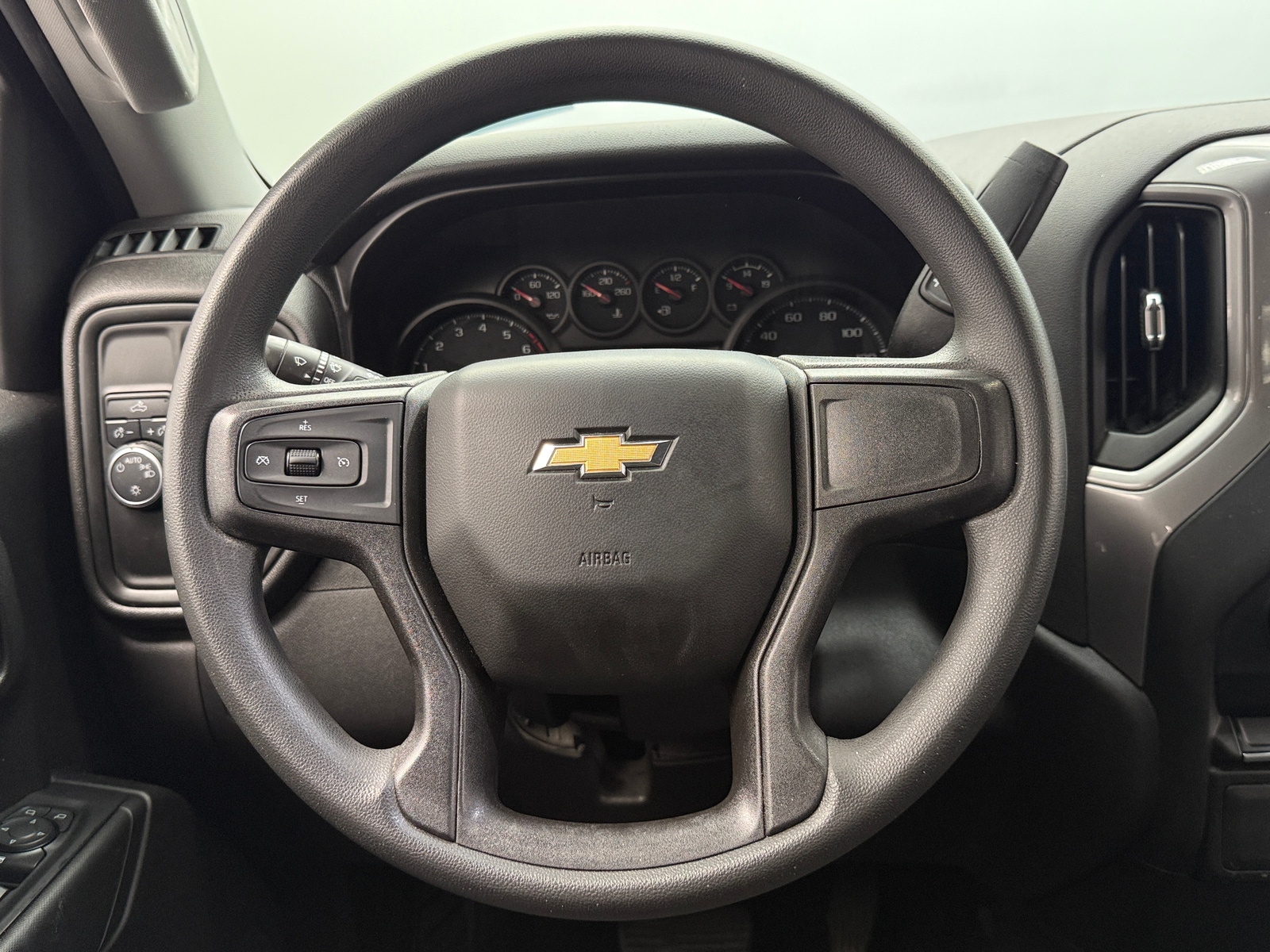 Thumbnail: 2021 Chevrolet Silverado 1500 - 5