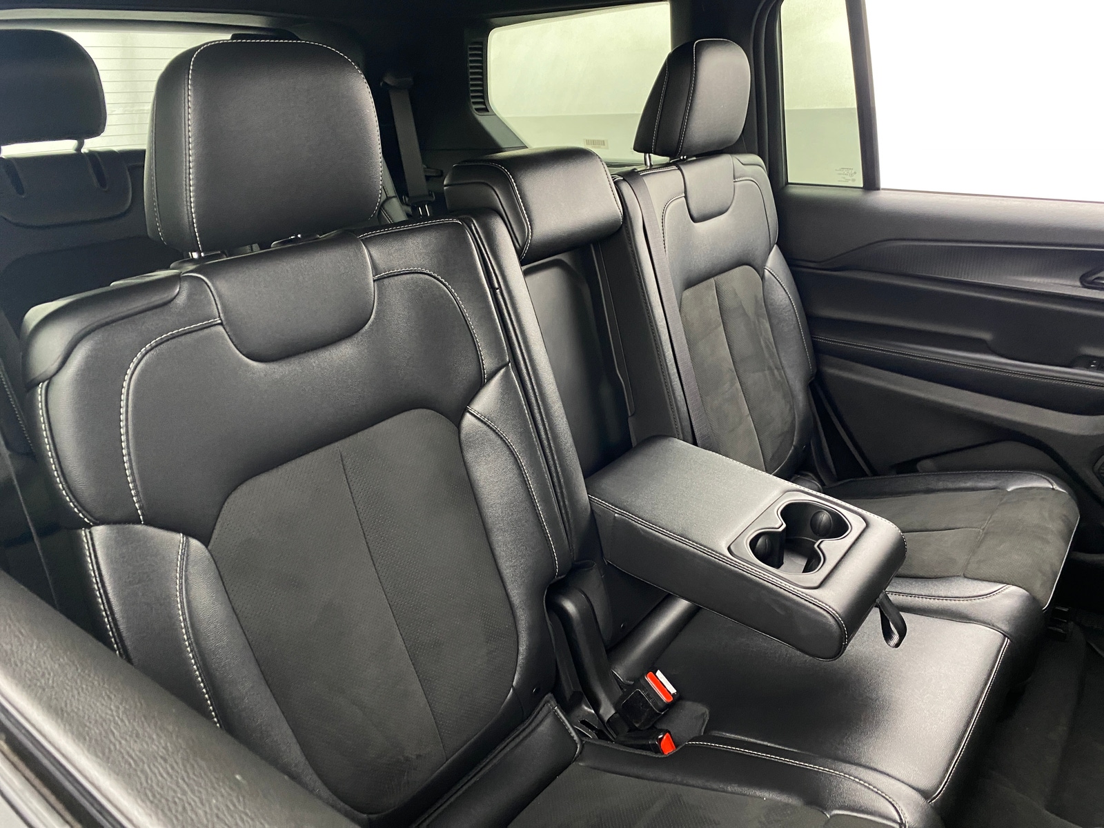 Thumbnail: 2024 Jeep Grand Cherokee L - 5