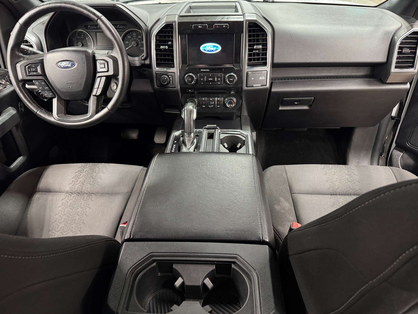 Thumbnail: 2018 Ford Econoline - 3