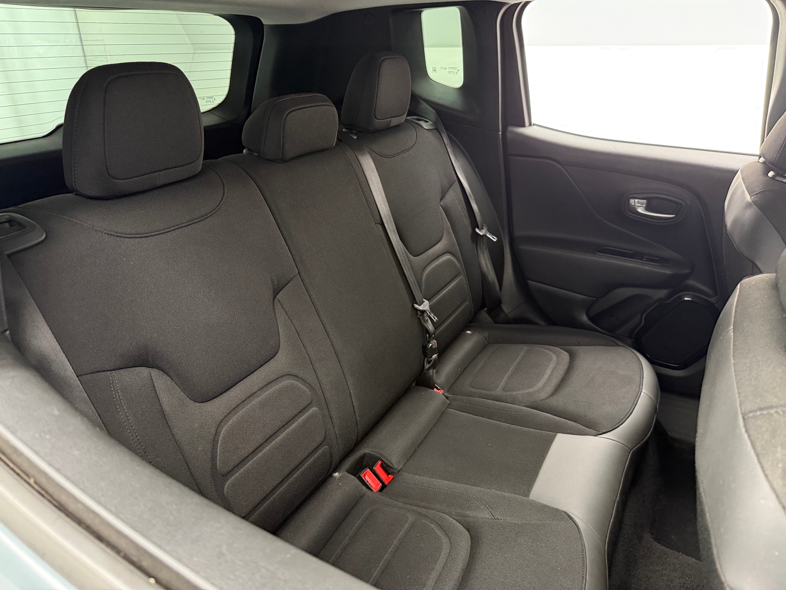 Thumbnail: 2017 Jeep Renegade - 6