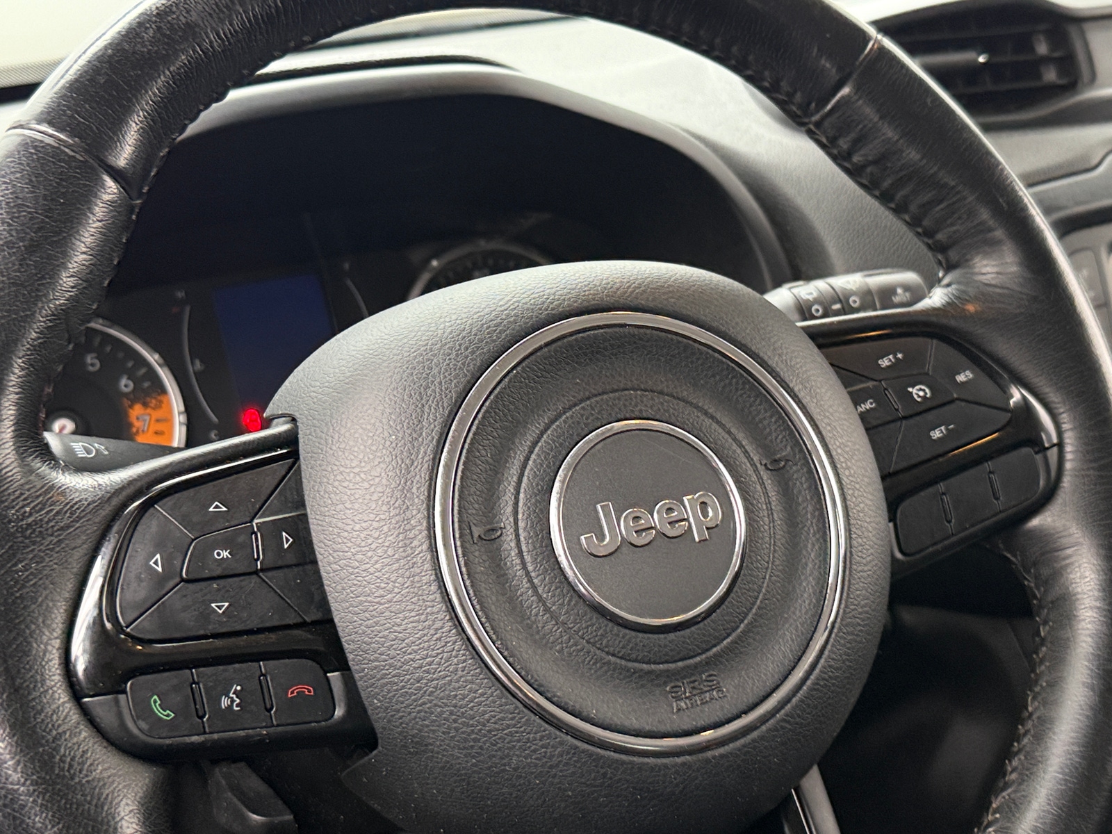 Thumbnail: 2017 Jeep Renegade - 5