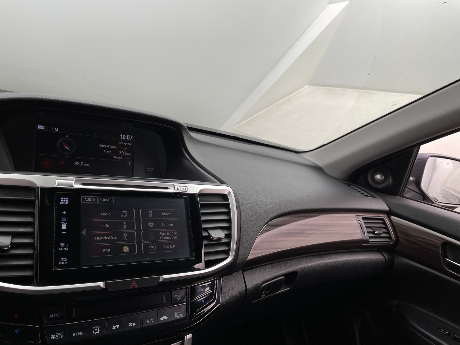 Thumbnail: 2016 Honda Accord - 3