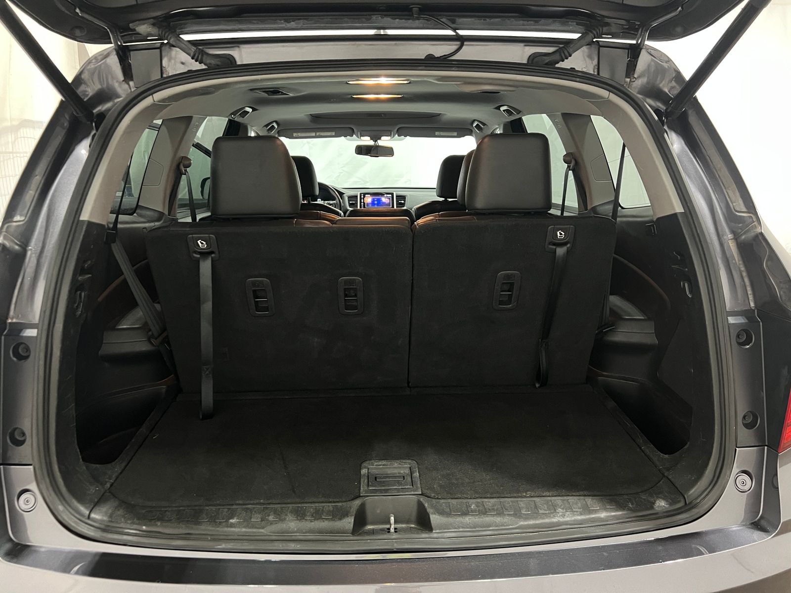 Thumbnail: 2017 Honda Pilot - 6