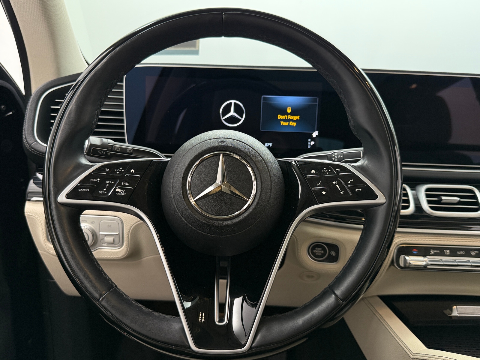 Thumbnail: 2024 Mercedes-Benz GLE - 4