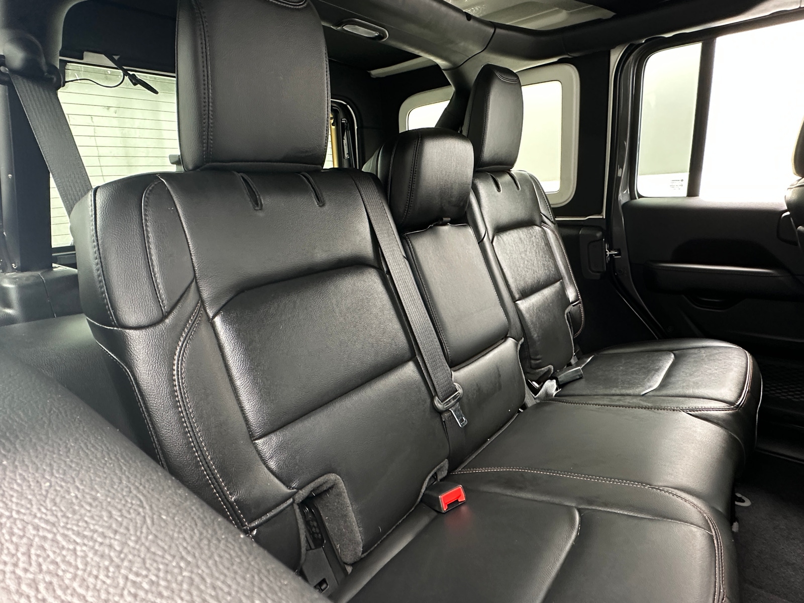 Thumbnail: 2022 Jeep Wrangler - 5