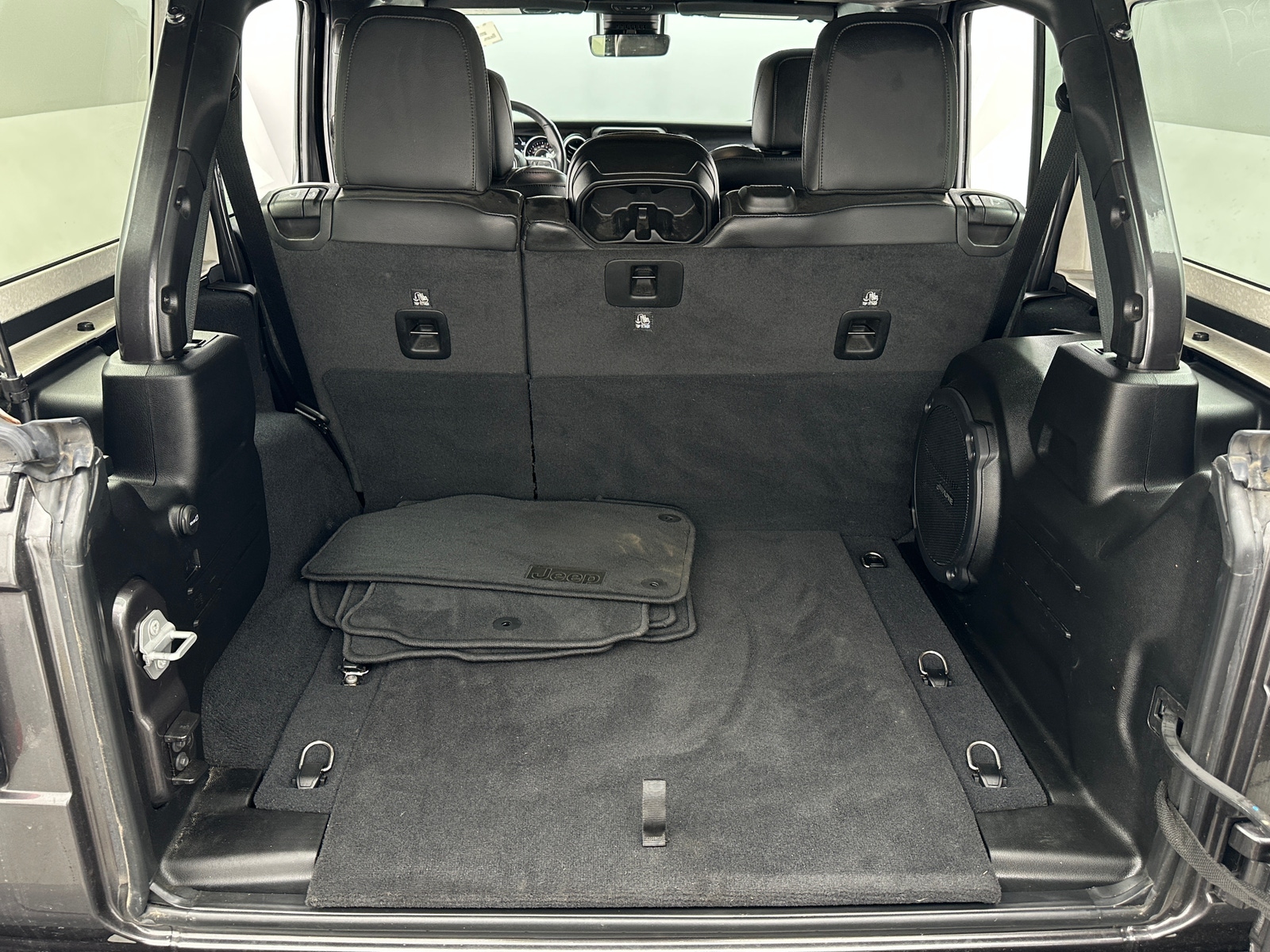 Thumbnail: 2022 Jeep Wrangler - 6